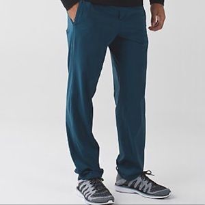 Lululemon men’s cut back jogger pants